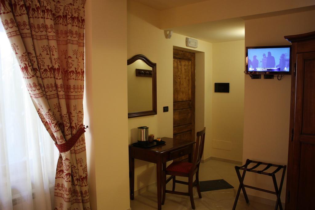 Olympic Mountains Hotel Cesana Torinese Szoba fotó